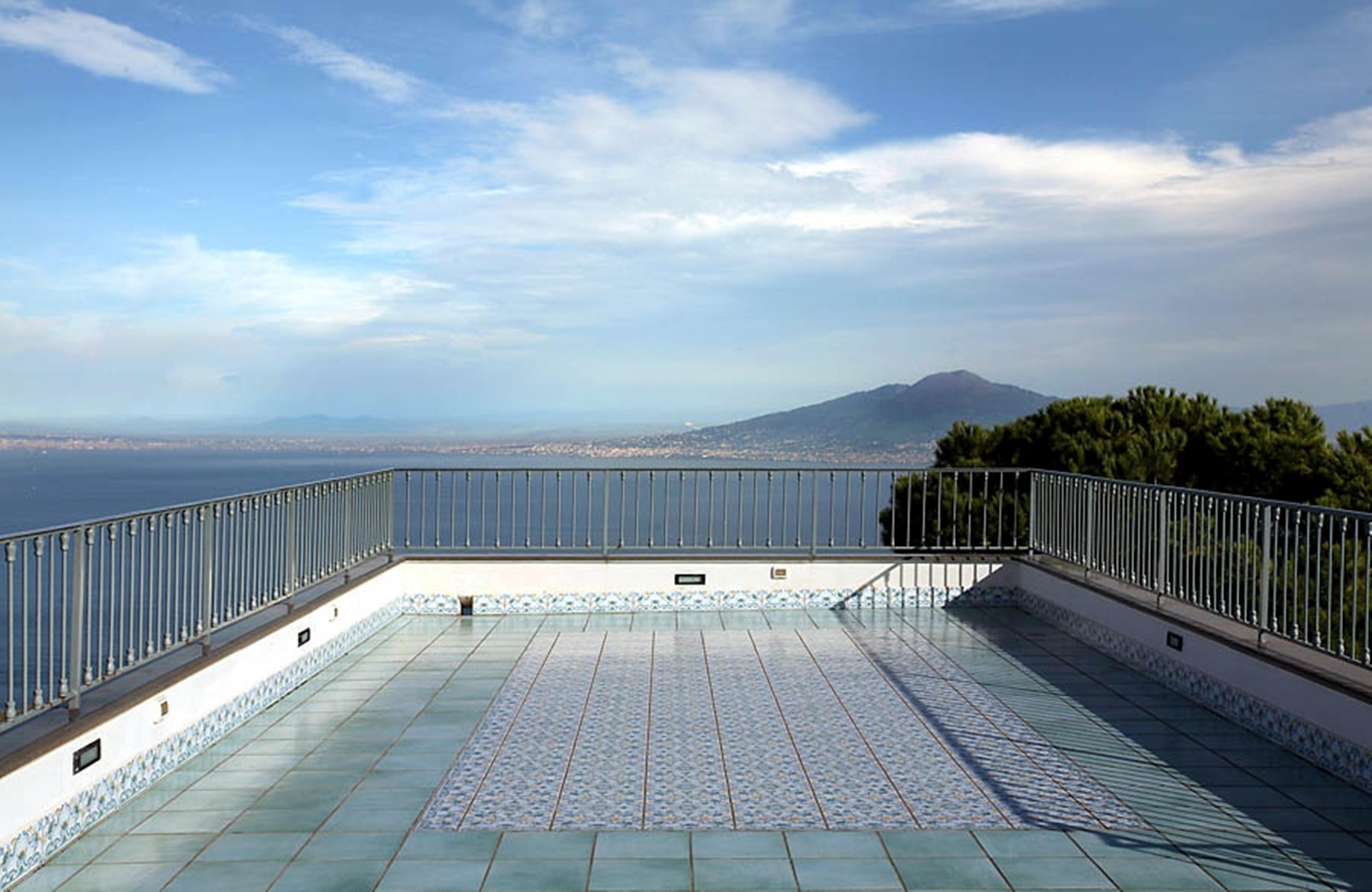 Oasi Olimpia Relais Hotel SantʼAgata sui Due Golfi Kültér fotó