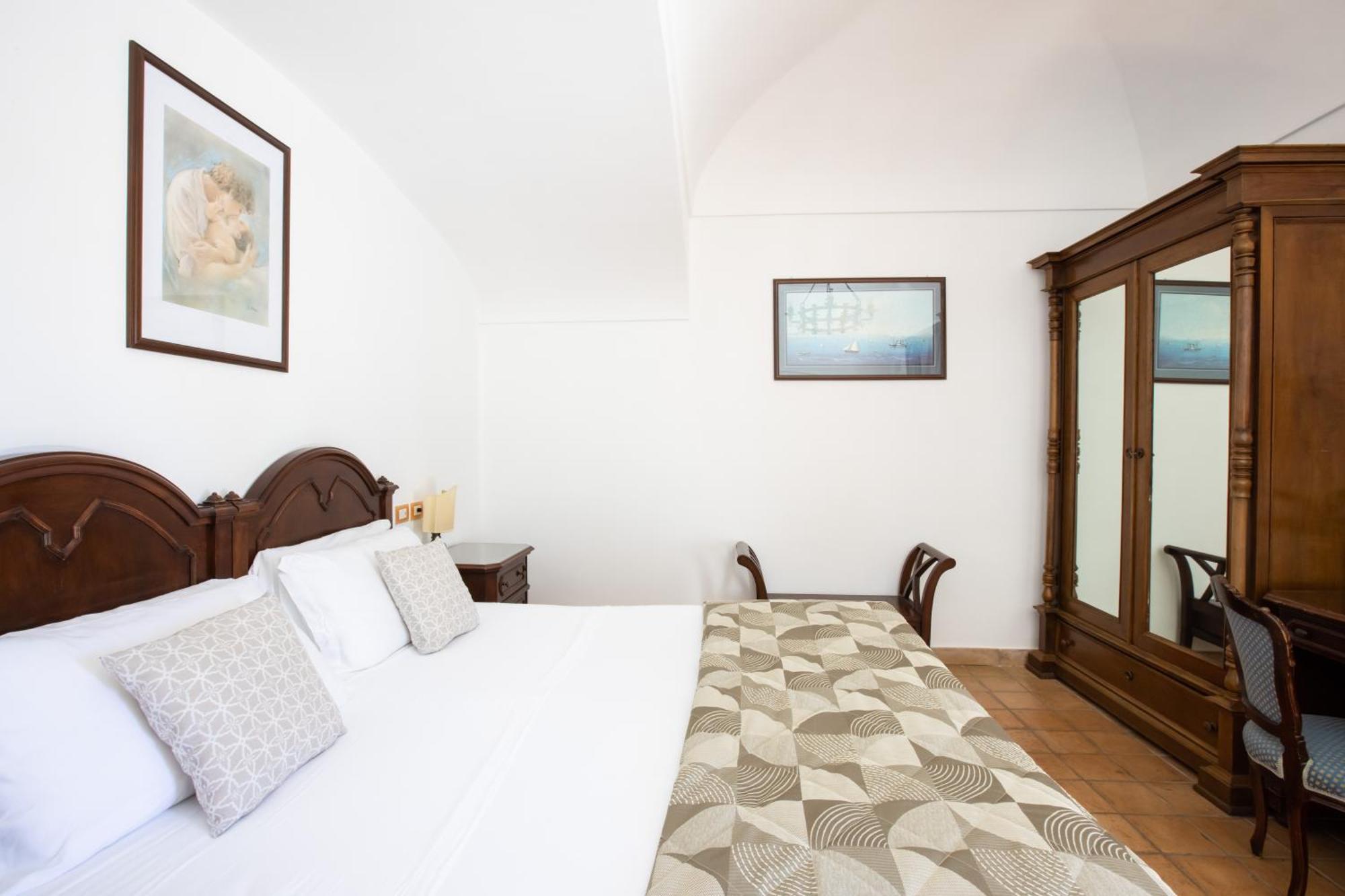 Oasi Olimpia Relais Hotel SantʼAgata sui Due Golfi Kültér fotó