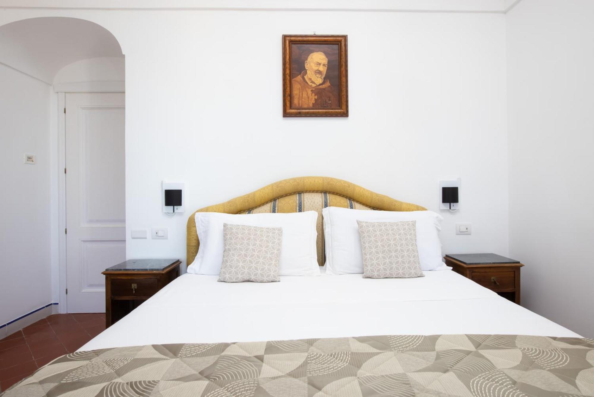 Oasi Olimpia Relais Hotel SantʼAgata sui Due Golfi Kültér fotó